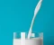 صورة مقال 🥛 اللبن: غذاء الطبيعة الكامل وسر الصحة المتجددة