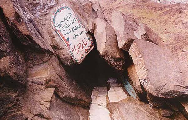 article image for من اليتيم إلى نور البشرية: قصة سيدنا محمد ﷺ من النشأة حتى بداية الدعوة