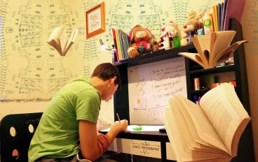 ⚡ ٥ أخطاء بتضيع وقتك في الثانوية العامة من غير ما تحس