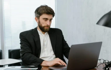 كيف تستخدم ChatGPT وMidjourney لبناء مصادر دخل متعددة بطريقة مشروعة ترضي الله