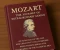 صورة مقال موزارت: رحلة العبقرية الفذة – تحليل لحياة وإبداع الموسيقار الذي تجاوز حدود العصر الكلاسيكي