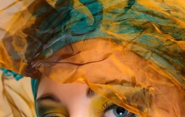 الجمال والموضة: عالم يتجدد ويعكس هوية الفرد