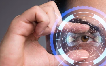 تكنولوجيا زرع العين الإلكترونية مع نظارات الواقع المعزز: أمل جديد للمكفوفين