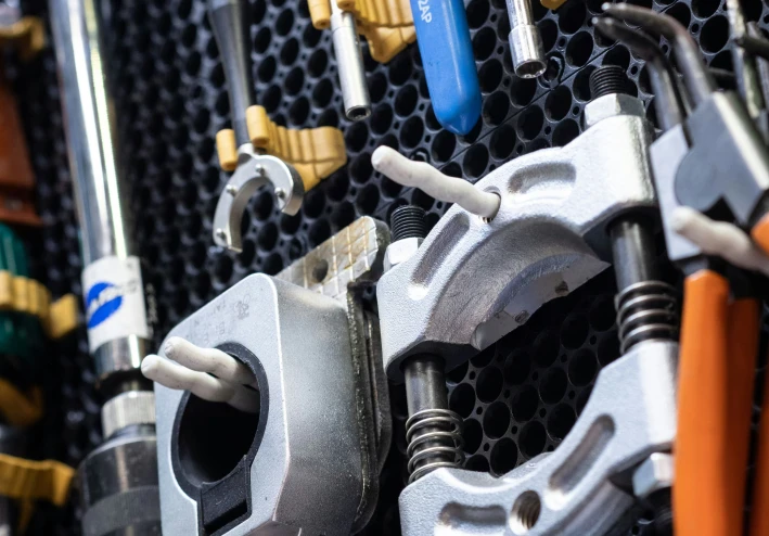 مهنة السباكة : مهنة تتعامل مع تركيب وصيانة أنظمة الأنابيب