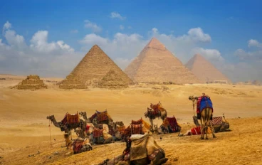 أهرامات الجيزة المصرية 