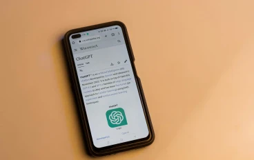 “من دردشة إلى مشروع: 7 طرق ذكية للربح من ChatGPT لا يعرفها الكثير من الناس