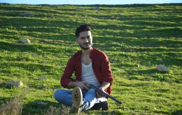 ظلّ الكرامة: حكاية شاب فقير تحدّى الفقر ووجد نفسه