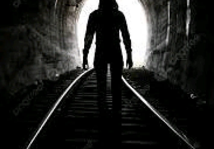 ياسين سجين الظل