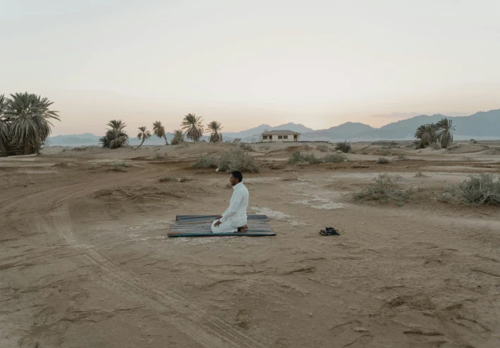 كيف يعود المسلمون لربهم حتى تعود اليهم كرامتهم