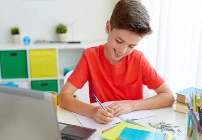 وصلة استلام التقييمات الأسبوعية مع الحل: مسيرتك نحو التفوق الدراسي