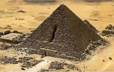 هرم من-كا-رع  الأصغر ومحتوياته 