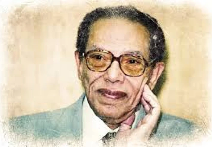 مصطفي محمود....فيلسوف وطبيب وكاتب مصري