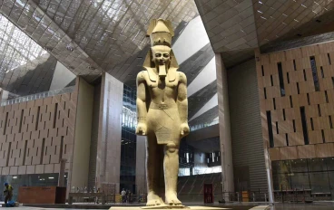 مطوية عن المتحف المصري الكبير جاهزة للكتابة والطباعة دون عناء البحث