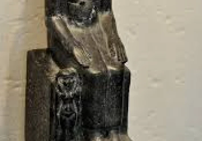 من سبك نفرو إلى أحمس الأول: ملامح التحول السياسي في مصر القديمة