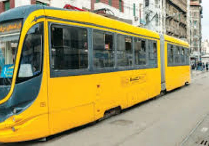 تاريخ ترام الإسكندرية وجماله الخالد.. رحلة عبر الزمن على قضبان البحر