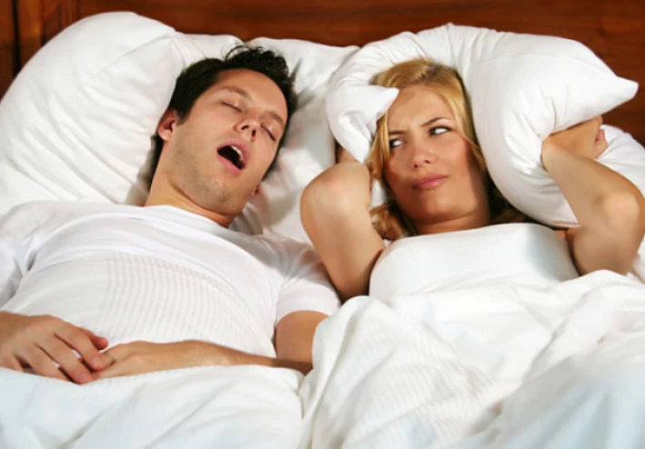 🤯 نومك مش مظبوط؟ ممكن يكون ليه علاقة بـ "نزيف صغير" في المخ! 🤯