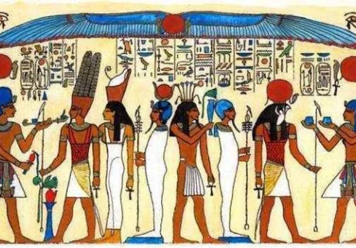 مجمع الآلهة الثلاثة في المصرية القديمة