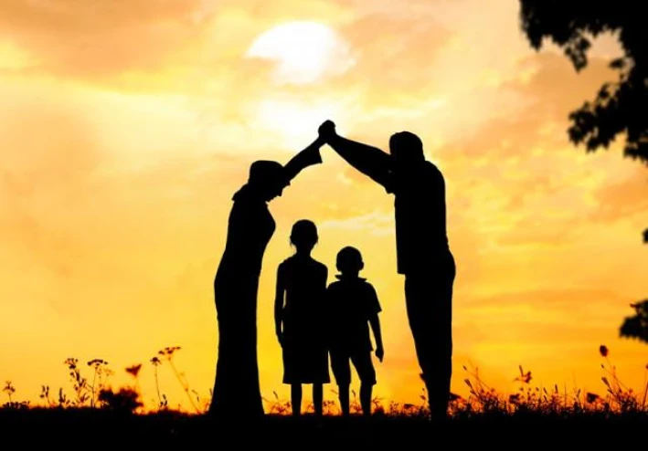 المصابرة على تنشئة الأولاد وحسن إرشادهم: مفتاح الفلاح العائلي والتنشئة الإيمانية