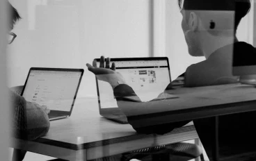 الربح من الذكاء الاصطناعي 2024: 7 طرق عملية تبدأ من 5$ وتصل إلى 10,000$ شهرياً