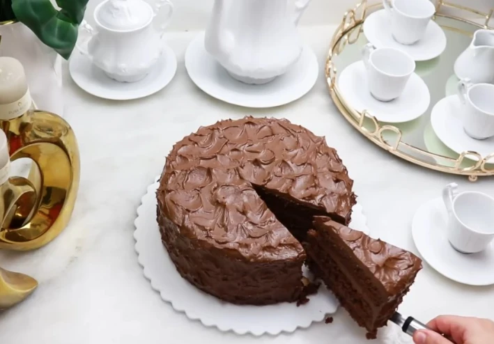 طريقة عمل كيكة الماتيلدا الأصلية بخطوات سهلة وطعم شوكولاتة لا يُقاوم
