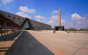 أهم القطع الأثريه المعروضه في المتحف المصري الكبير 