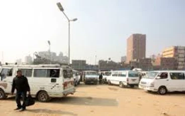 ظاهرة تشغيل الأغاني   بصوت عالي في التكاتك وعربيات السيرفيس… إزعاج يومي وقانون غائب