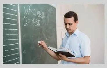 مد خدمة المعلمين المحالين على المعاش 2025/2026: كل ما تحتاج معرفته