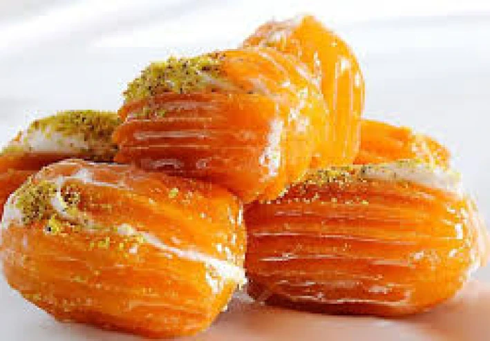 طريقة عمل بلح الشام بالكريمة