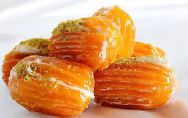 طريقة عمل بلح الشام بالكريمة