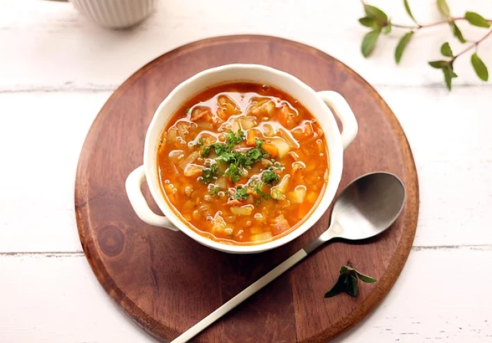 🥣 العدس في الطب الصيني التقليدي: غذاء يوازن الطاقة ويقوّي الجسد