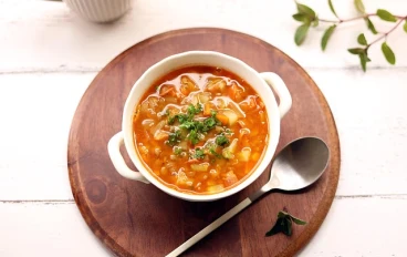 🥣 العدس في الطب الصيني التقليدي: غذاء يوازن الطاقة ويقوّي الجسد