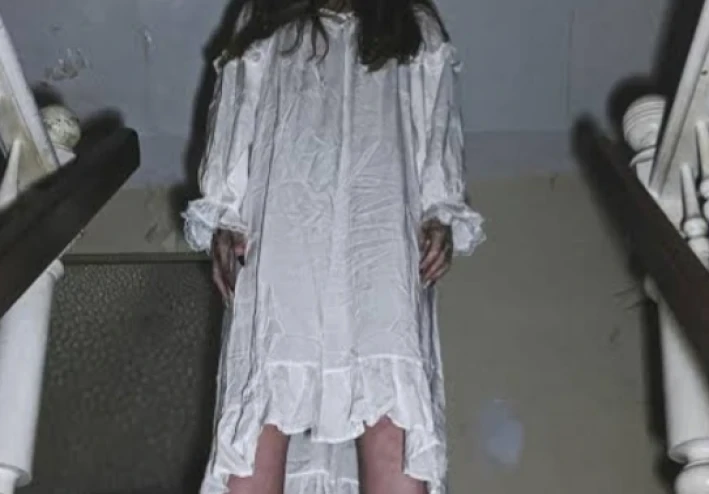 “حمام الدور الرابع”