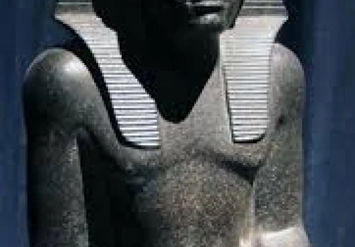 «أمنمحات الثالث: مهندس ازدهار المملكة الوسطى وباني معجزات الفيوم»