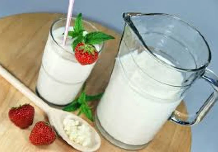 نعم ، الزبادي بروبيوتيك. لكن تناوله بدون استراتيجية ، يشبه رمي البكتيريا في سلة المهملات