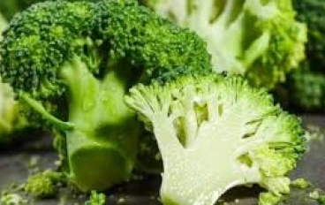 "لا يجب أن نأكل طبقا كاملا من البروكلي": ما أردنا جميعا سماعه من خبير التغذية ومكافحة الشيخوخة