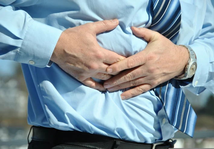 علامات مبكرة إذا ظهرت تدل على الإصابة بسرطان القولون.. احذرها