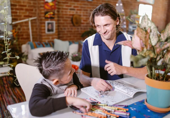 كيف تتعامل مع الابن العصبي وفق الهدي الإسلامي؟ منهج القرآن والسنة في تهذيب الغضب