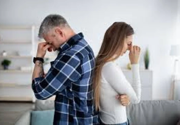 مقارنة زوجتك  بالآخرين: خطأ قاتل للعواطف يهدد الحياة الزوجية