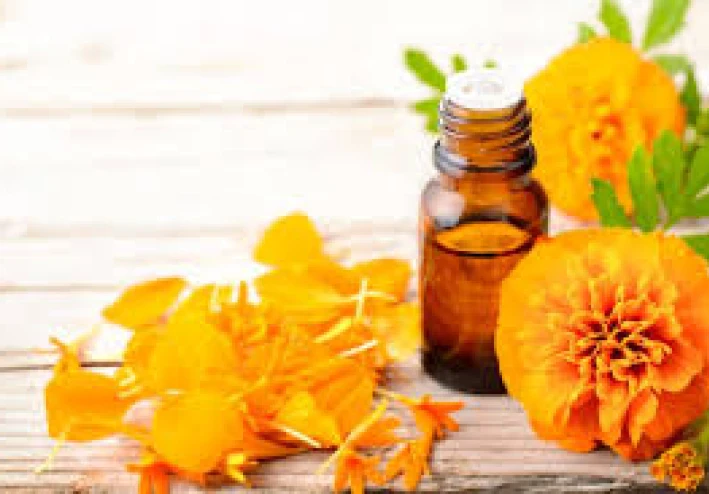 فوائد زيت المخملية للبشرة  وكيفية استعماله