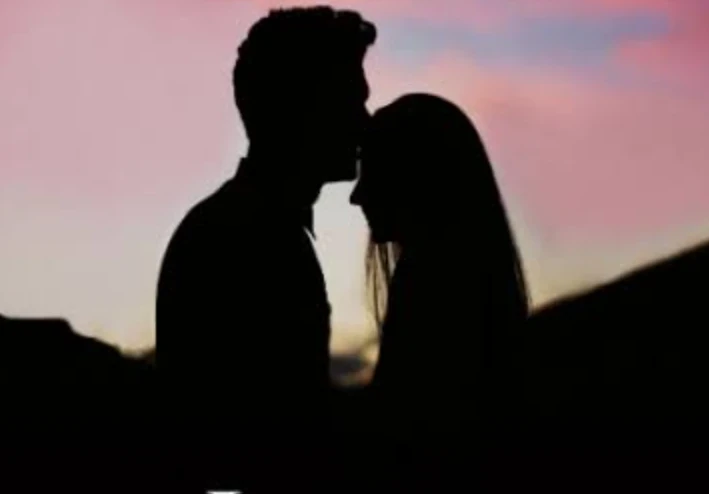 قصة حب بين الواقعية و القدر ....