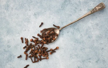 فوائد القرنفل الصحية والجمالية 