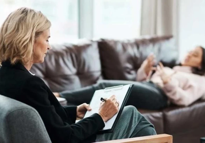 📚 علم النفس المعرفي والسلوكي ودور العلاج السلوكي المعرفي في تحسين جودة الحياة