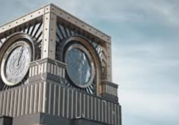 الساعة الضخمة في العاصمة الإدارية: مشروع رمزي وطموح