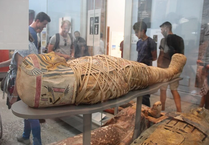 سر المومياء المصرية… كيف احتفظ الفراعنة بأجساد موتاهم آلاف السنين؟