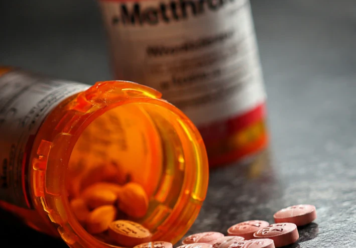 الميثوتريكسات: رفيق رحلة الروماتويد الذي غير قواعد اللعبة