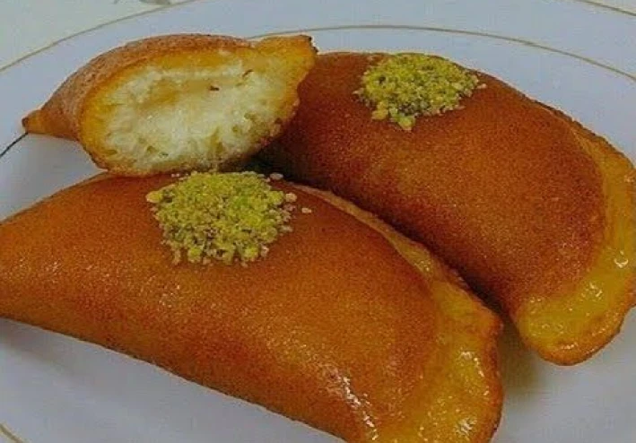 🥟 طريقة عمل القطايف في المنزل بحشوات رائعة وخطوات سهلة: دليل شامل للمبتدئين والمحترفين