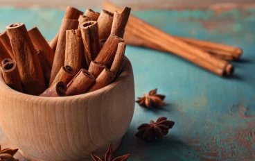 القرفة تفوق العدس في الحديد ، 