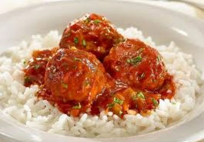 🍅🥩 طريقة عمل كفتة داوود باشا – وصفة شرقية لذيذة ومتقنة