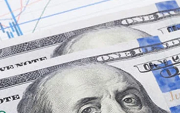الدولار الأمريكي يسجل تراجعًا بأكثر من 8% خلال عام 2025