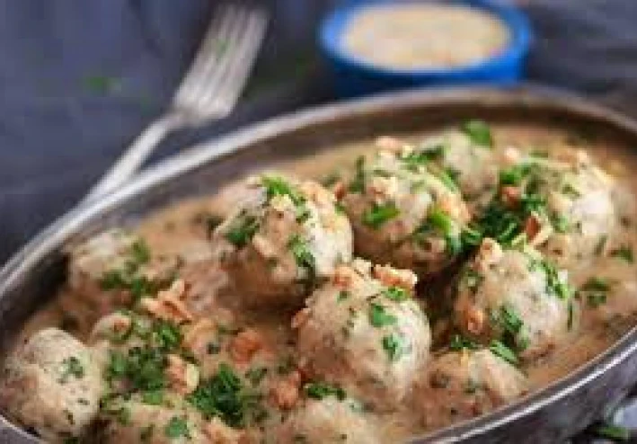 🍗🌿 طريقة عمل الكفتة الشركسية – وصفة فاخرة بنكهة شرقية أصيلة